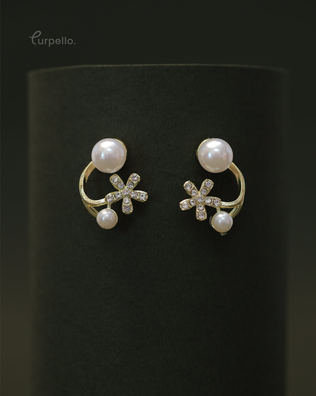 Purpello Lustrous Pearls Earring