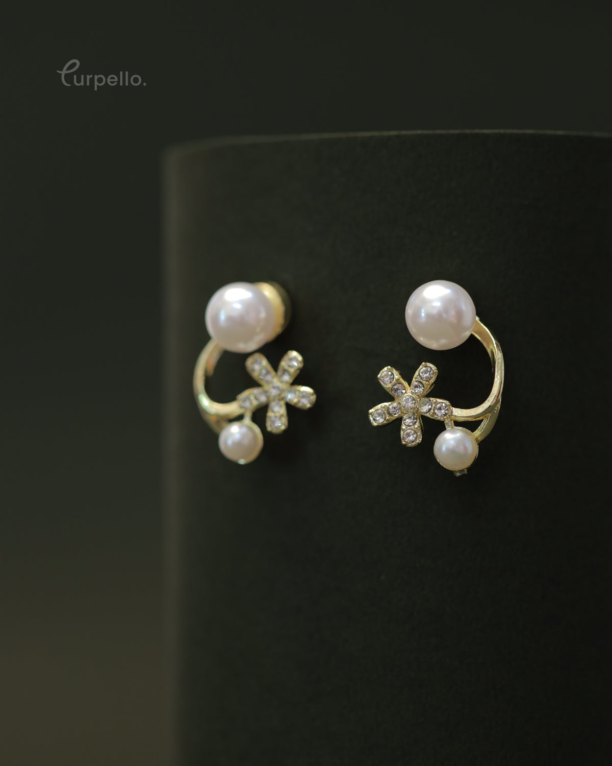 Purpello Lustrous Pearls Earring