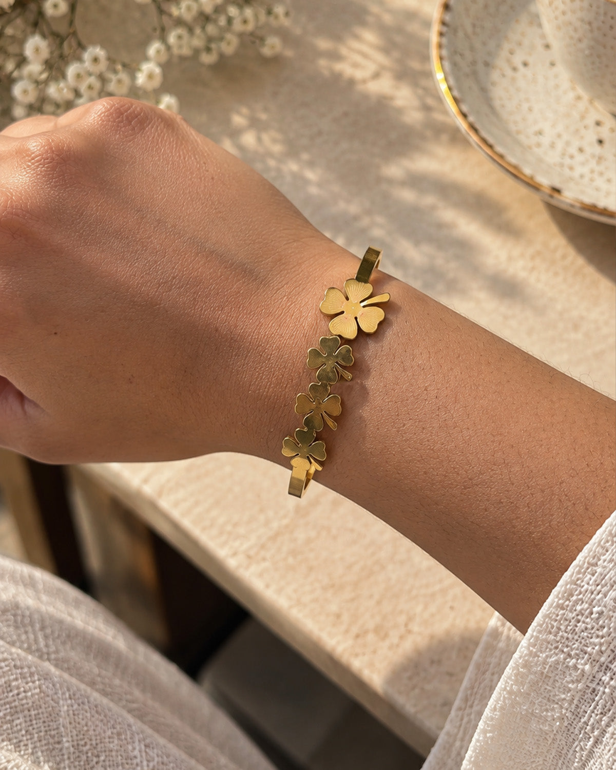 Blooming Clover Gold Bangle