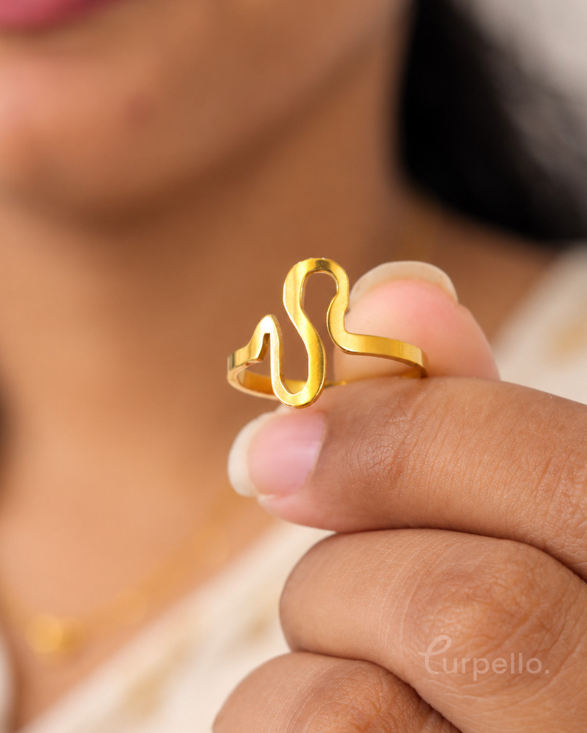 Aurelle Wave Gold Ring