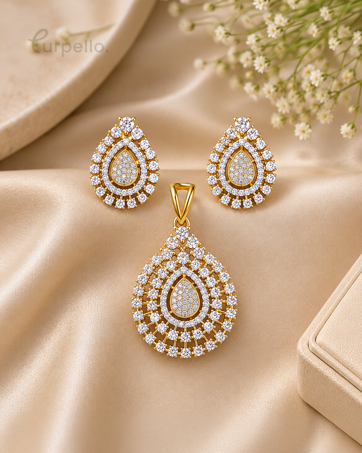 Purpello Royal Teardrop Diamond Replica Pendant Set