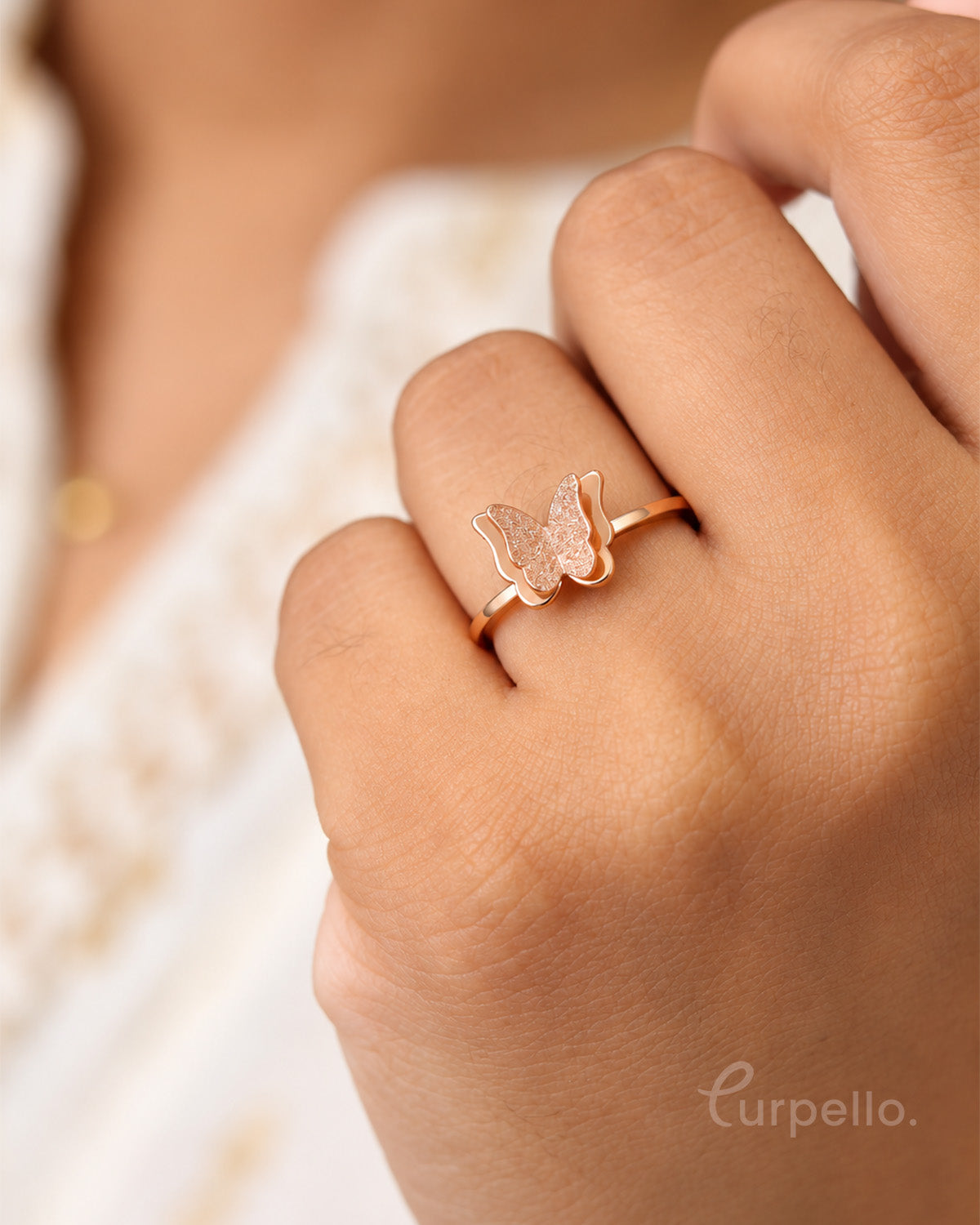 Flutter Glow – Rose Gold Butterfly Ring