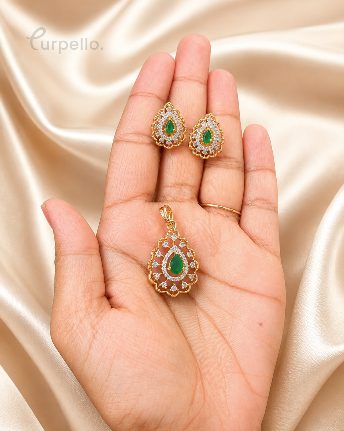 Purpello Emerald Radiance Pendant & Earrings Set