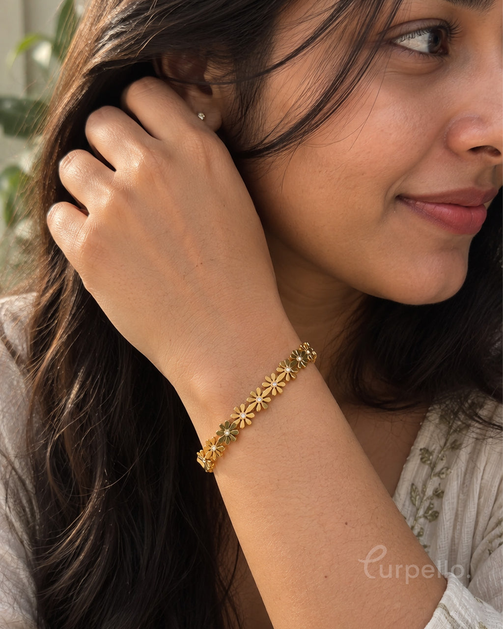 Daisy Bloom Anti-Tarnish Bracelet