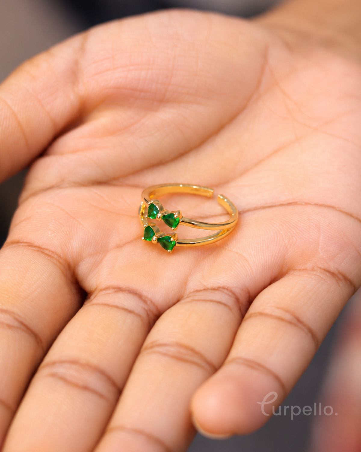 Emerald Glow Double Heart Gold Ring