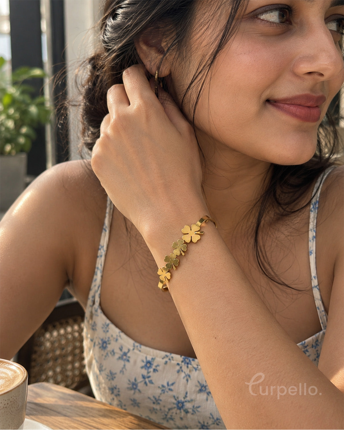 Blooming Clover Gold Bangle