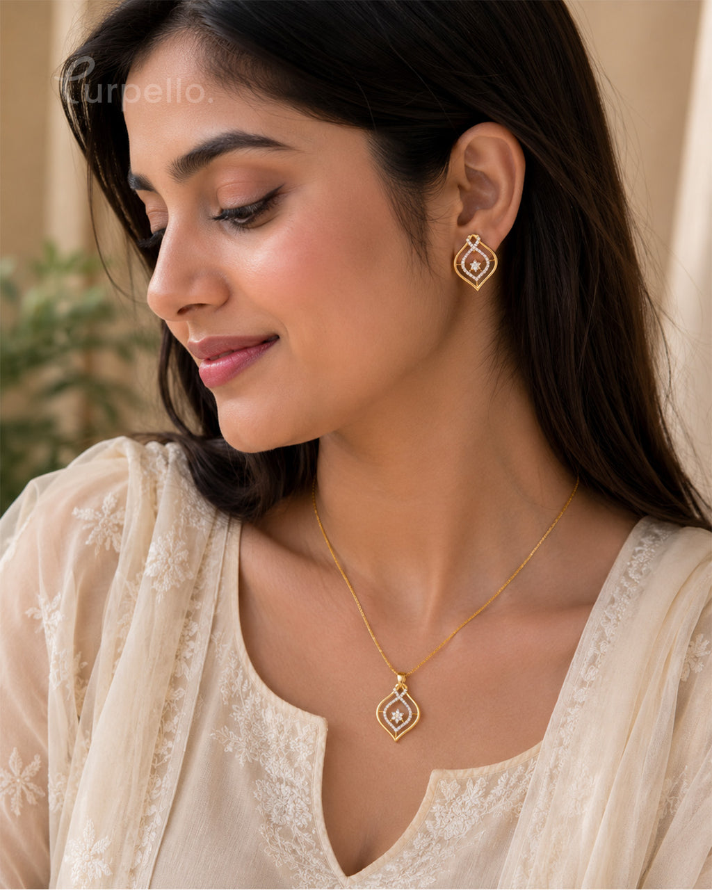 Purpello Diamond Floral Pendant Set