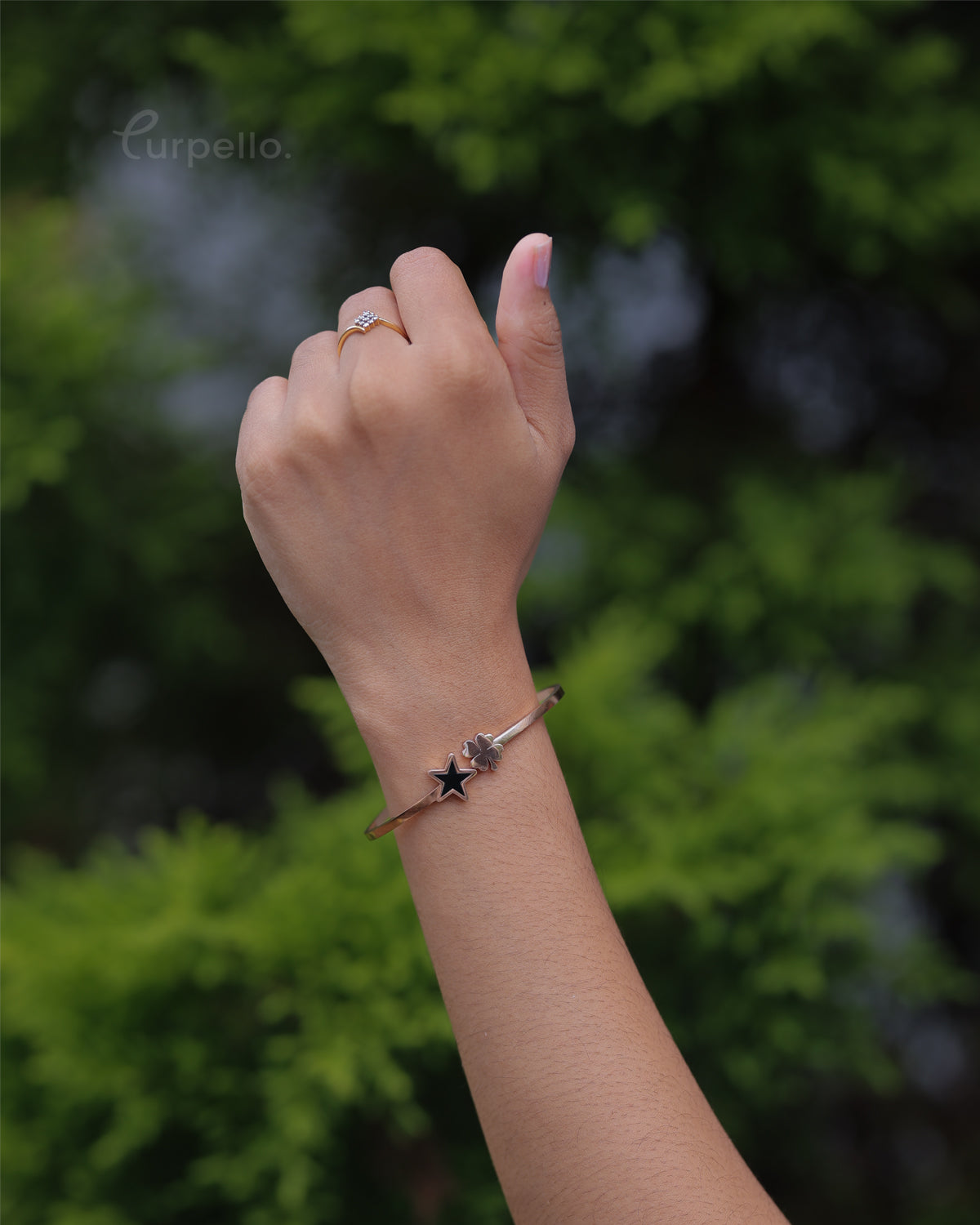 Purpello Star and Clover Minimal Bangle