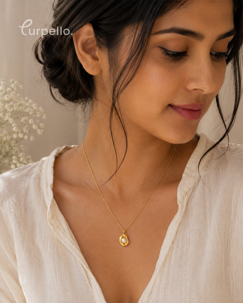 Organic Pearl Anti-Tarnish Gold Pendant Necklace
