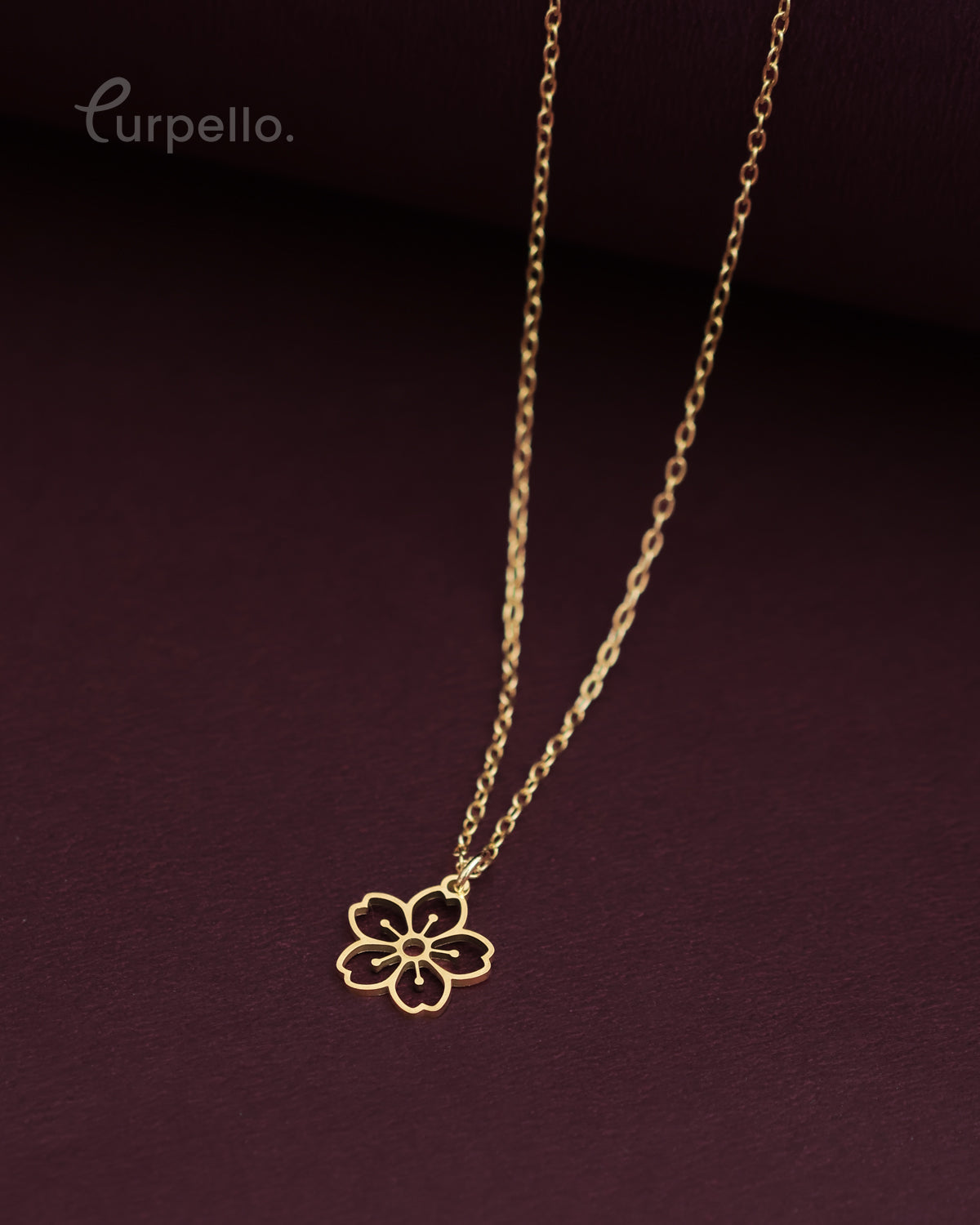 Purpello Elegant Floral Gold Pendant Chain
