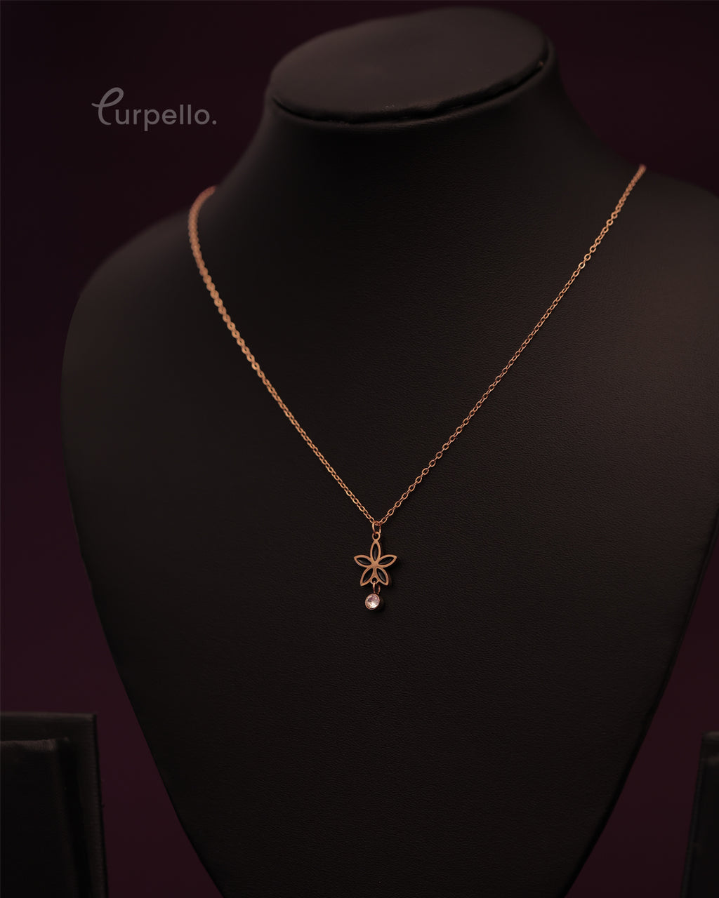 Purpello Elegant Floral Pendant Necklace