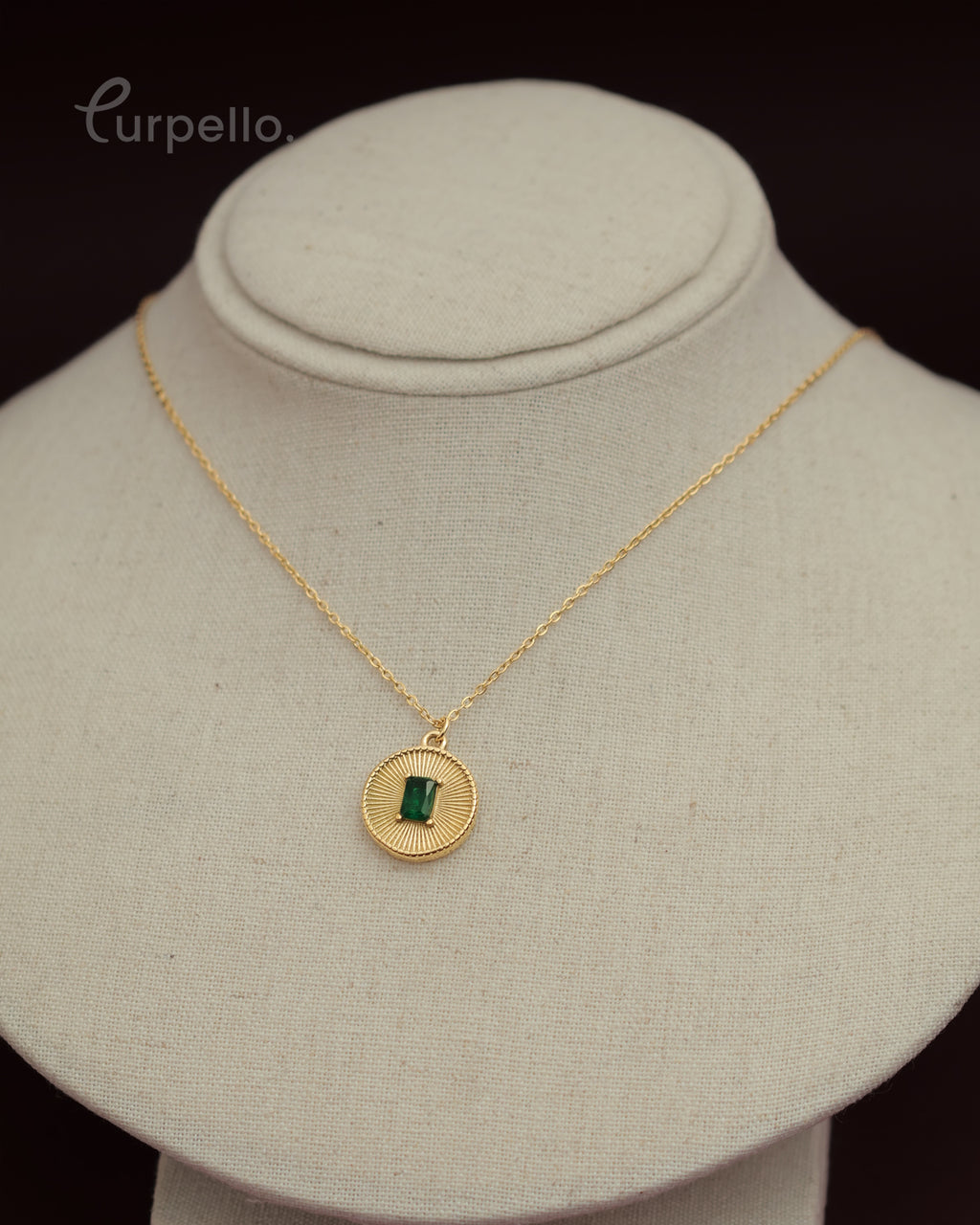Purpello Emerald Glow Coin Pendant Chain