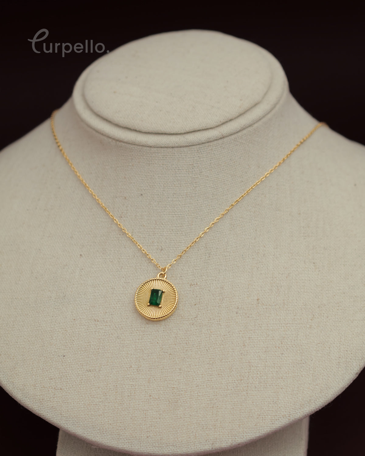 Purpello Emerald Glow Coin Pendant Chain