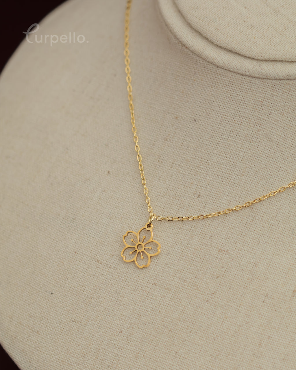 Purpello Elegant Floral Gold Pendant Chain