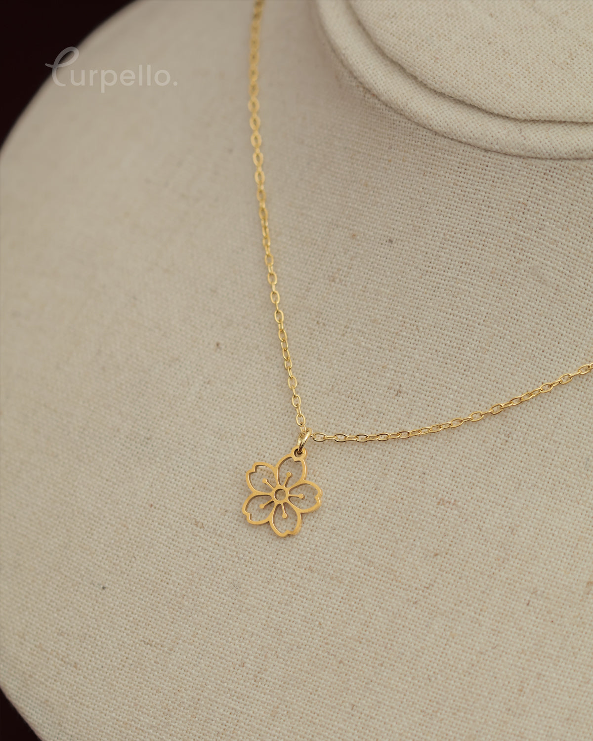 Purpello Elegant Floral Gold Pendant Chain