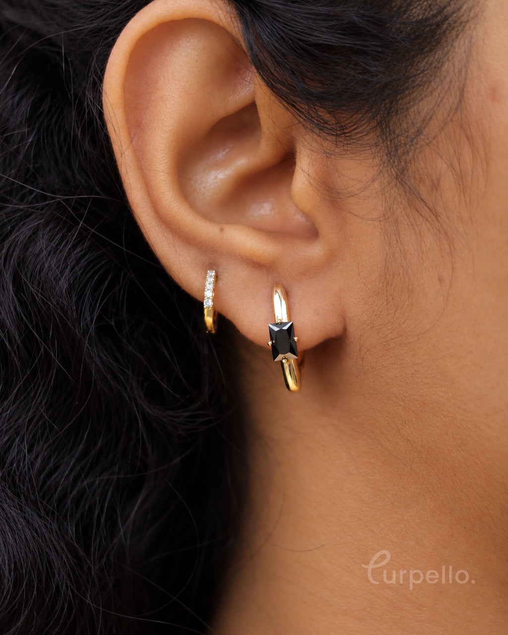 Nyra –Xuping Black Stone Gold Hoop Earrings