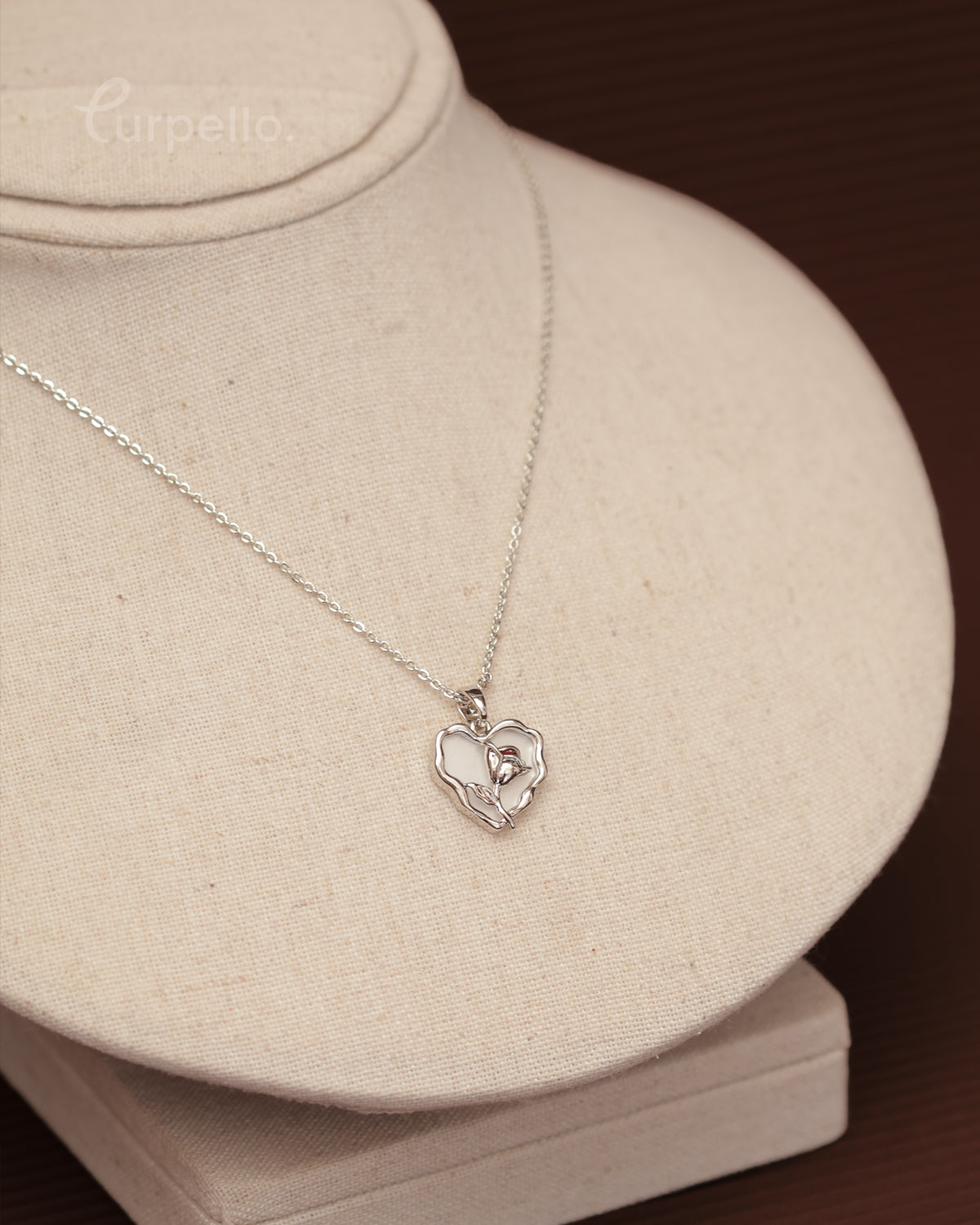 Purpello Elegant Heart Charm Silver Pendant Chain