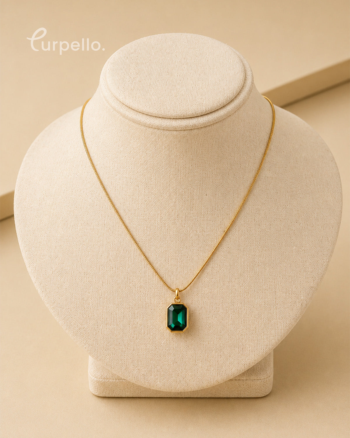 Emerald Green Geometric Pendant Chain