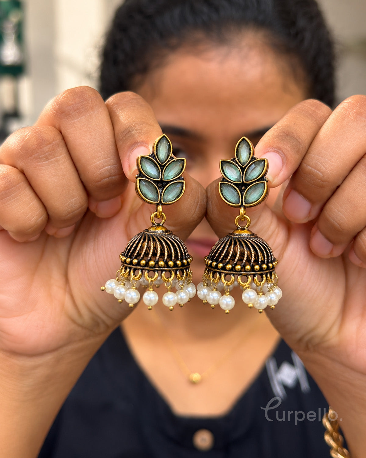 Purpello Varnika Jhumka